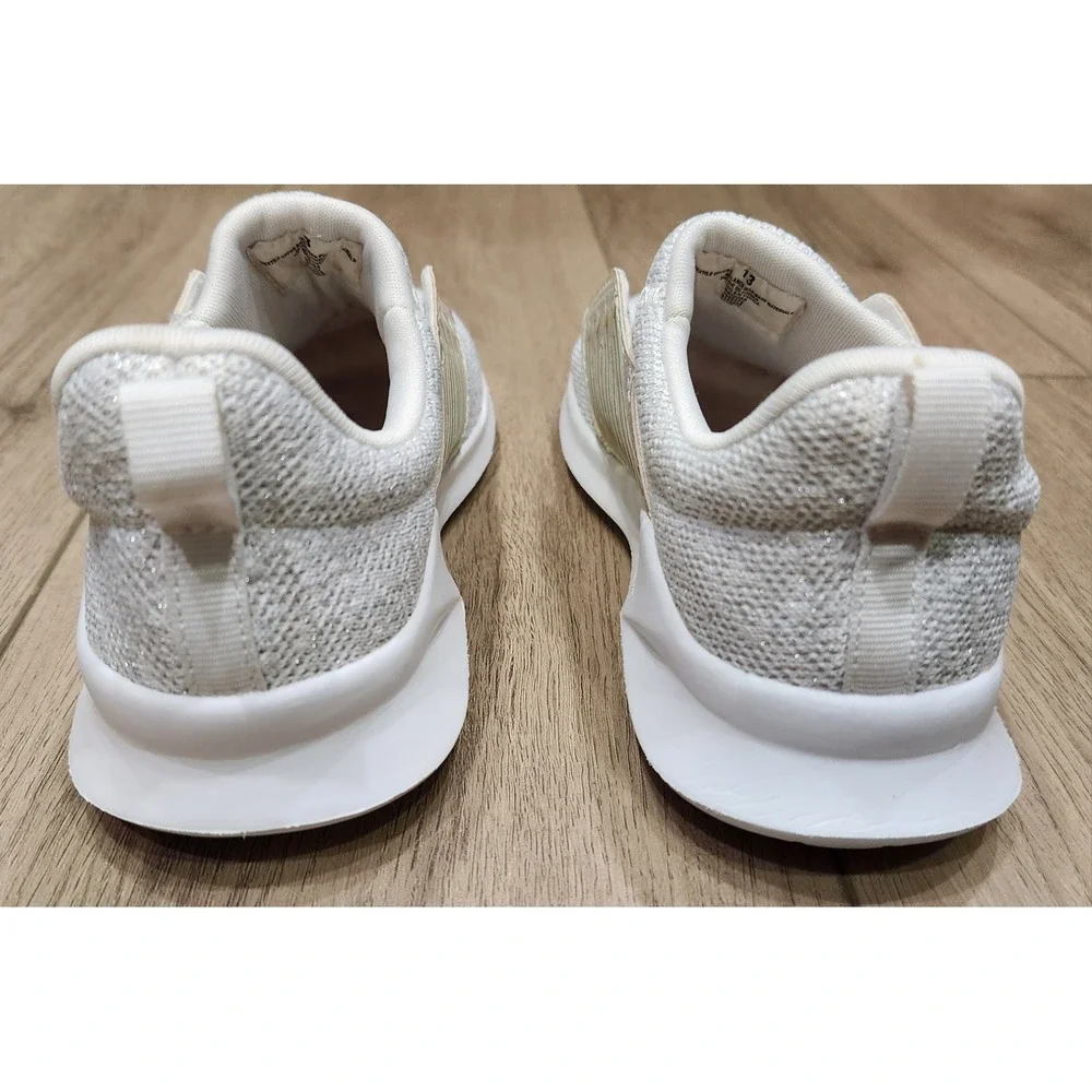 CHILDRENS PLACE Girls 13 White Silver Holographic Running Sneaker Shoes No Laces